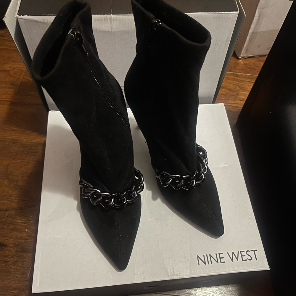 NIB Nine West Timbaa 2 Bootie size 8